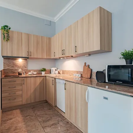 Hello Amber Garncarska Gdansk