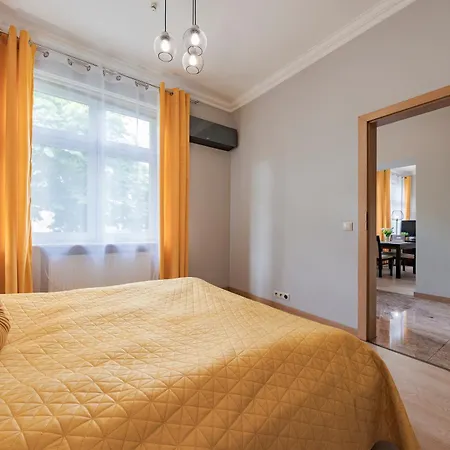 Amber Apartment *